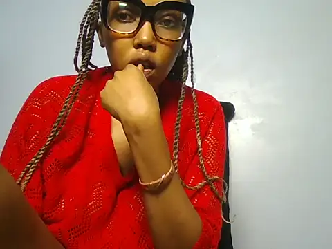 Snapshot of prettycaterina chatting on June 24, 9:45 pm prettycaterina online show from June 24, 9:45 pm