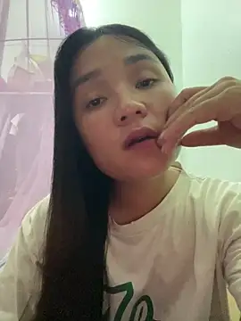 Luna-mi online show from May 28, 1:28 pm