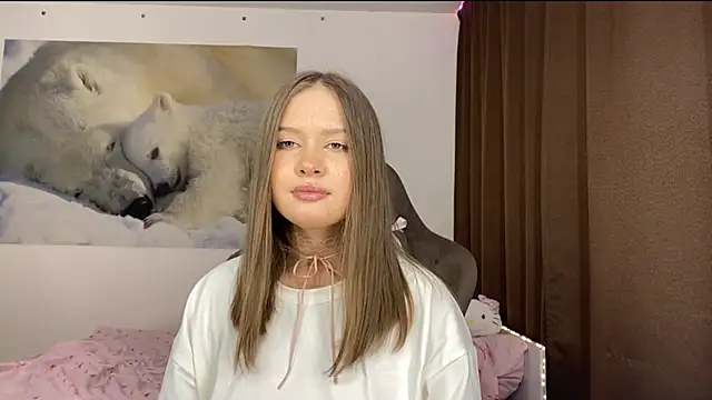 StefiMoon online show from May 26, 3:10 pm