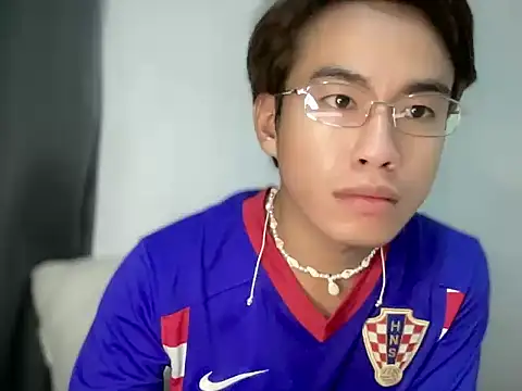 grumpyyy2003 online show from June 24, 6:23 am