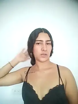 Snapshot of ScarletLovee_ chatting on June 19, 9:20 pm ScarletLovee online show from June 19, 9:20 pm