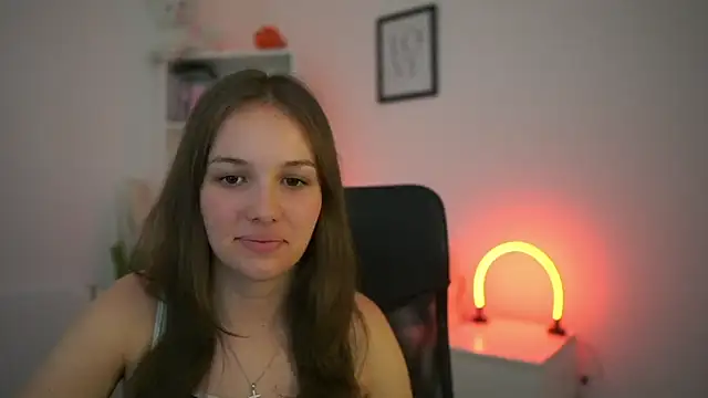 HAdeGigi18 online show from May 28, 8:33 am