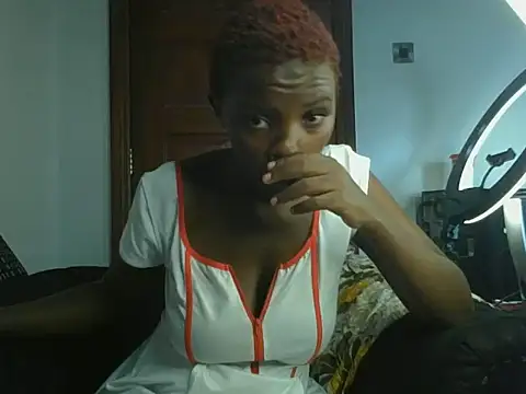 Snapshot of Coastal_baddie chatting on July 8, 12:13 am Coastal baddie online show from July 8, 12:13 am