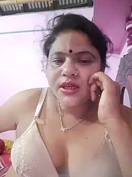 Maya Vabi online show from May 29, 1:39 pm