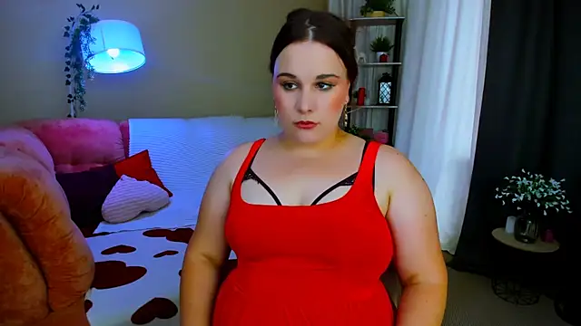 OliviaTwens online show from July 10, 10:15 am