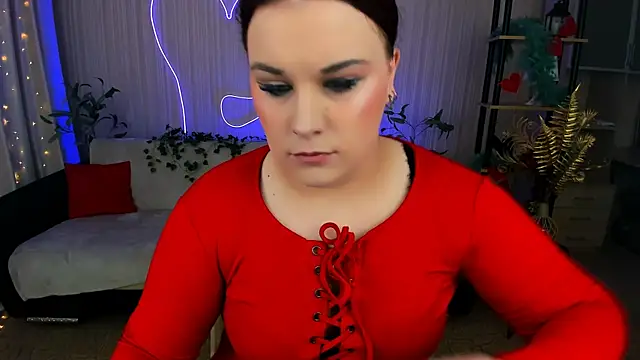 OliviaTwens online show from June 2, 3:06 am