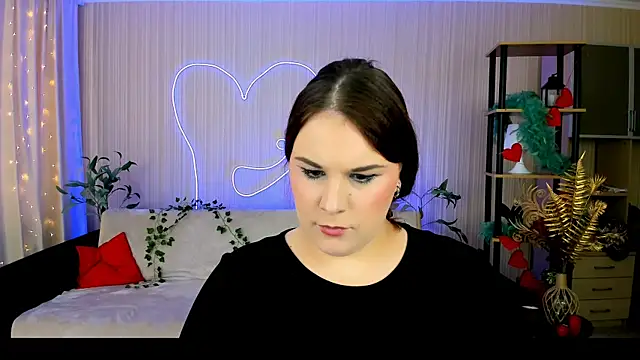 OliviaTwens online show from June 10, 9:32 am
