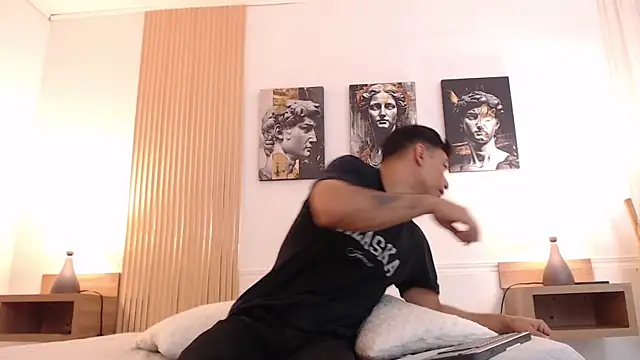 Snapshot of Diego_salvatore chatting on July 10, 2:39 pm Diego salvatore online show from July 10, 2:39 pm