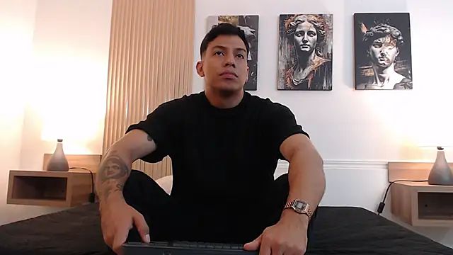 Snapshot of Diego_salvatore chatting on June 18, 2:44 pm Diego salvatore online show from June 18, 2:44 pm