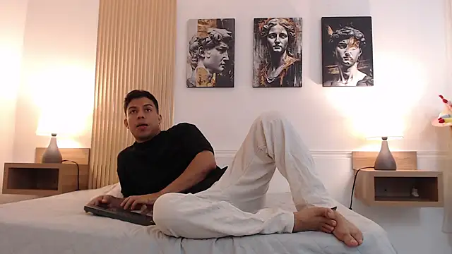 Snapshot of Diego_salvatore chatting on July 7, 2:42 pm Diego salvatore online show from July 7, 2:42 pm