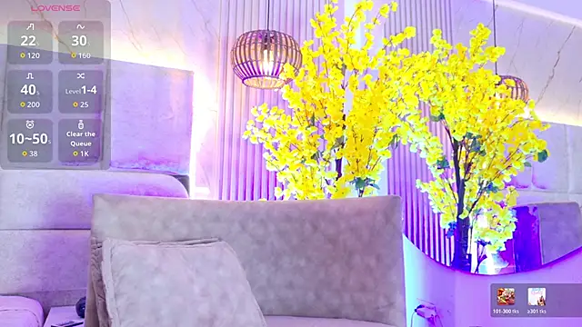 Snapshot of JuliiaSantos chatting on June 1, 2:23 am JuliiaSantos online show from June 1, 2:23 am