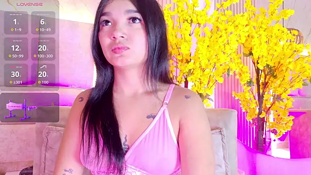 Snapshot of JuliiaSantos chatting on May 31, 2:28 am JuliiaSantos online show from May 31, 2:28 am