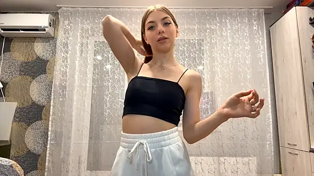 KateLew online show from May 26, 6:50 pm