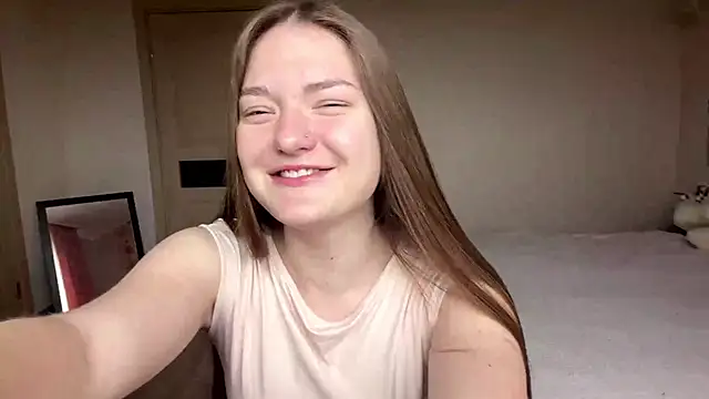 lizzzanatooo online show from June 3, 7:20 am