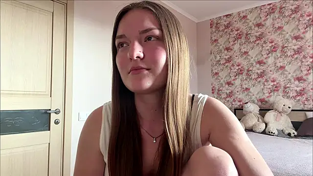 lizzzanatooo online show from June 14, 3:46 pm