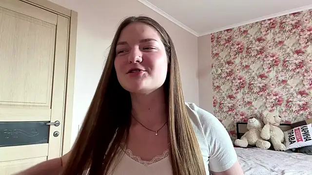 lizzzanatooo online show from June 15, 3:01 pm
