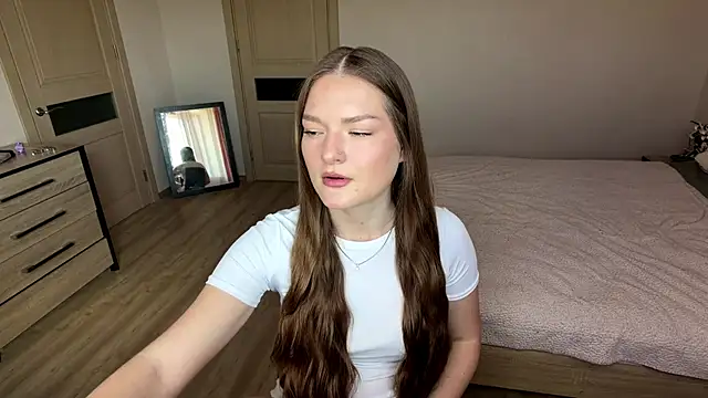 lizzzanatooo online show from June 10, 2:07 pm