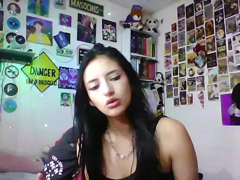 Snapshot of angelgirl2006 chatting on June 4, 8:24 pm angelgirl2006 online show from June 4, 8:24 pm