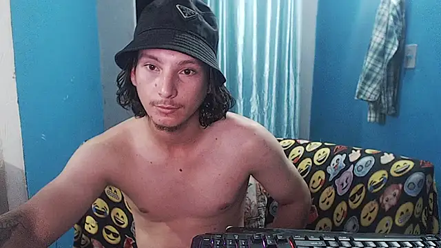Snapshot of MrKingsaintx chatting on July 12, 1:28 am MrKingsaintx online show from July 12, 1:28 am