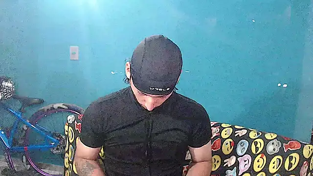 Snapshot of MrKingsaintx chatting on June 16, 1:27 am MrKingsaintx online show from June 16, 1:27 am