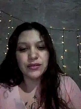 juliial online show from May 28, 8:26 pm