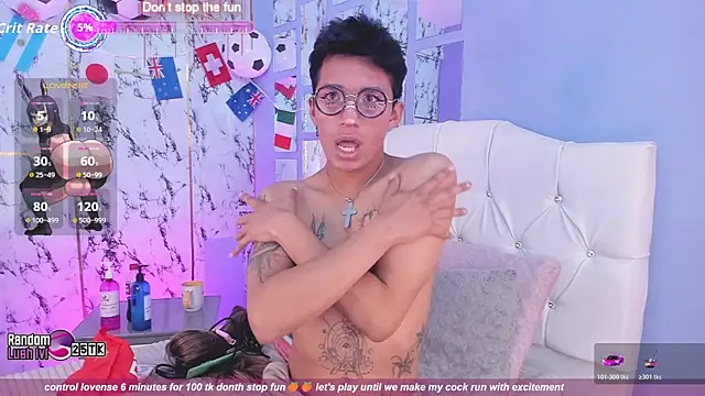 Bell Rose online show from June 24, 2:04 pm