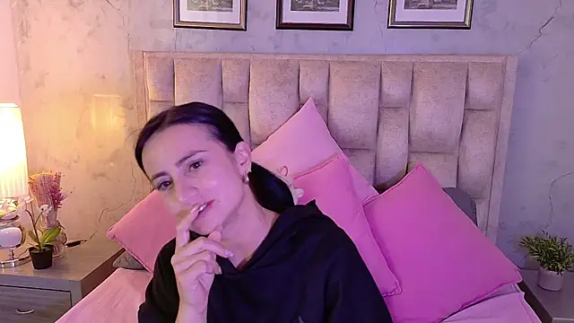 Snapshot of Megan_fenix chatting on May 27, 12:01 pm Megan fenix online show from May 27, 12:01 pm