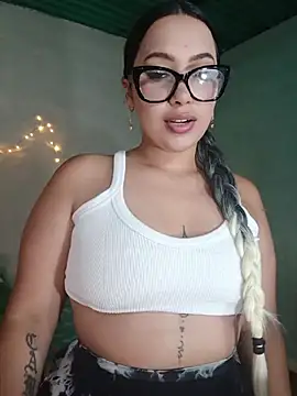 shantall cute online show from July 16, 5:37 am