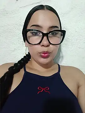 shantall cute online show from July 1, 9:04 pm