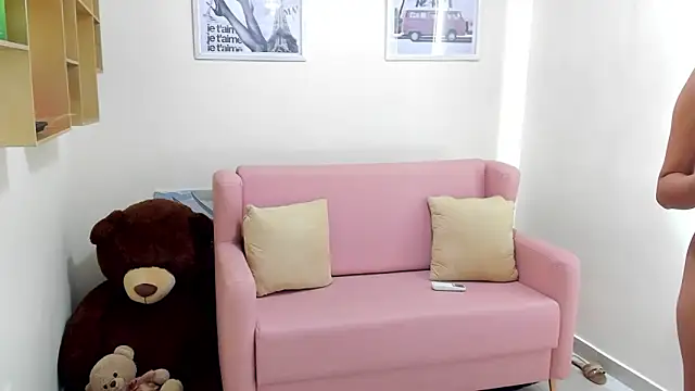 luna bate online show from May 28, 2:30 am