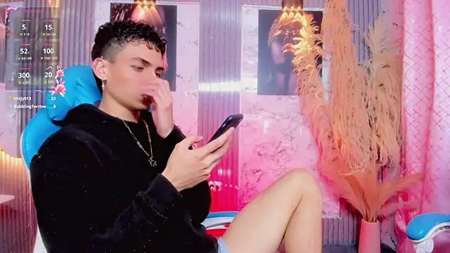 latino boyy  online show from June 7, 2:00 pm