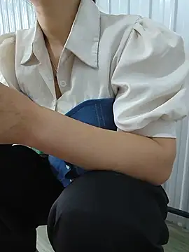 Snapshot of Ure_sexy chatting on July 10, 10:15 am Ure sexy online show from July 10, 10:15 am