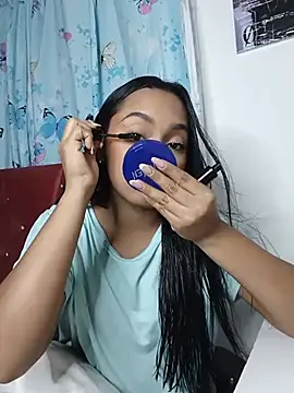 Snapshot of xcleila chatting on July 17, 7:38 am xcleila online show from July 17, 7:38 am