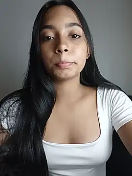 Snapshot of xcleila chatting on July 8, 2:46 am xcleila online show from July 8, 2:46 am