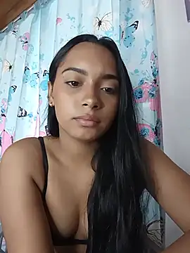 Snapshot of xcleila chatting on July 11, 5:02 pm xcleila online show from July 11, 5:02 pm