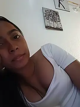 Snapshot of xcleila chatting on June 12, 7:55 pm xcleila online show from June 12, 7:55 pm