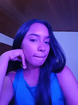 Snapshot of xcleila chatting on June 25, 3:26 am xcleila online show from June 25, 3:26 am