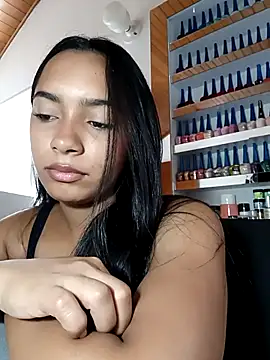 Snapshot of xcleila chatting on June 24, 2:15 pm xcleila online show from June 24, 2:15 pm