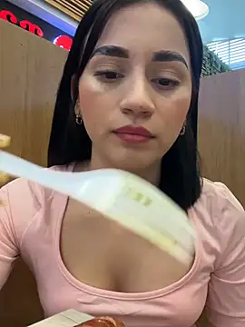 Snapshot of dolliemma chatting on June 27, 7:31 pm dolliemma online show from June 27, 7:31 pm