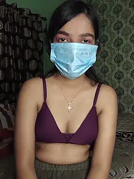 Snapshot of love_kaur chatting on June 17, 2:38 pm love kaur online show from June 17, 2:38 pm