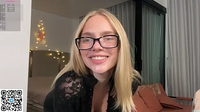 mellissa xo online show from June 22, 8:33 am