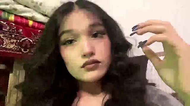 Snapshot of LisetteParajon chatting on May 28, 4:13 pm LisetteParajon online show from May 28, 4:13 pm