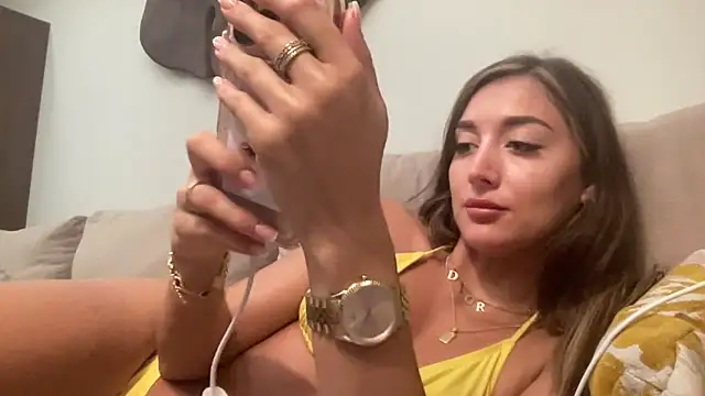 Snapshot of Stripper_SofiaX chatting on June 6, 9:53 pm Stripper SofiaX online show from June 6, 9:53 pm