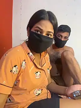 Snapshot of Desi_couple100 chatting on May 28, 7:42 pm Desi couple100 online show from May 28, 7:42 pm