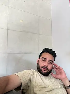 Snapshot of VBRAWN01 chatting on June 22, 9:06 am VBRAWN01 online show from June 22, 9:06 am