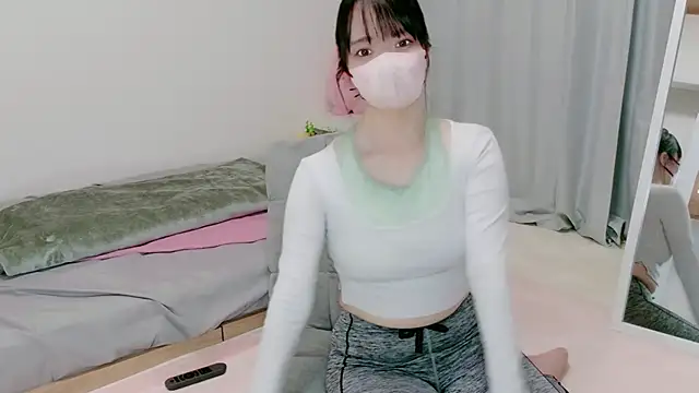 Hikari  o00 online show from July 1, 11:05 pm