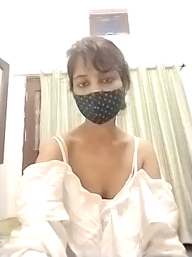Snapshot of cutieNancy89 chatting on July 4, 1:37 pm cutieNancy89 online show from July 4, 1:37 pm