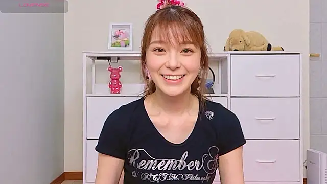 Snapshot of -Ria1022- chatting on June 17, 3:33 pm -Ria1022- online show from June 17, 3:33 pm