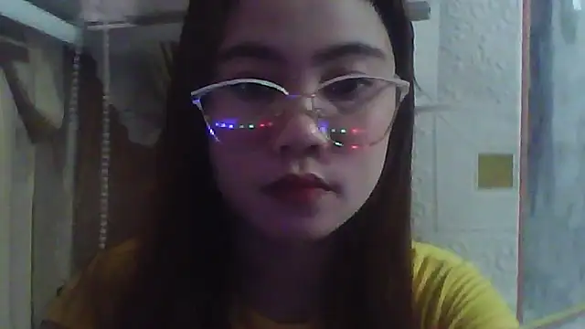 Snapshot of MatildaJanik chatting on May 30, 3:35 am MatildaJanik online show from May 30, 3:35 am