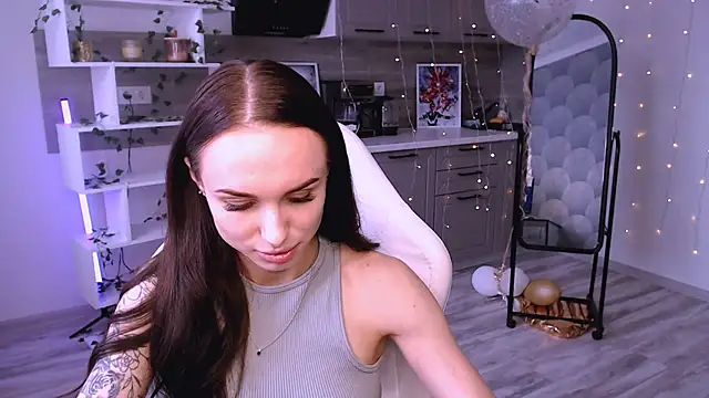 NicoleMerz online show from June 1, 11:10 am